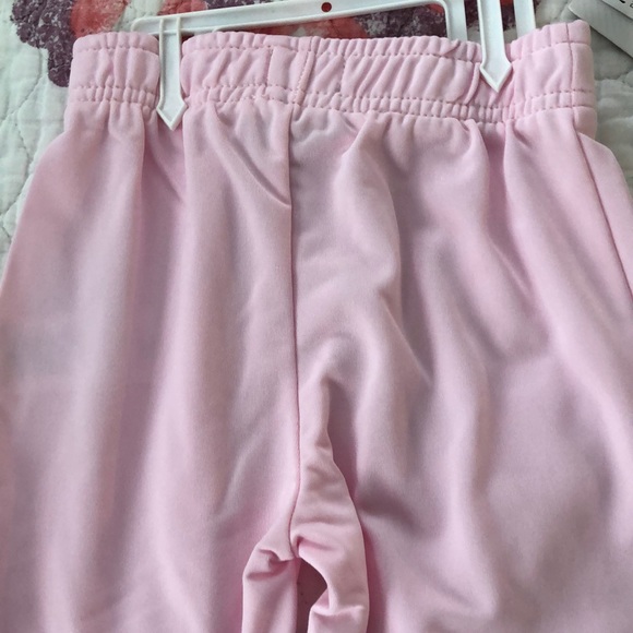 NWT Marika  Toddler Girls Athletic Outfit. (3T) - Picture 3 of 7